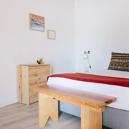 Maison d'hôtes Zulla Nazaré`s Surf Village *