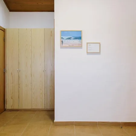 Maison d'hôtes Zulla Nazaré`s Surf Village