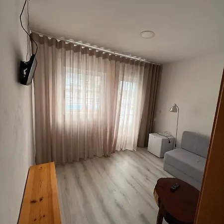 Casa de hóspedes Zulla Nazare's Surf Village