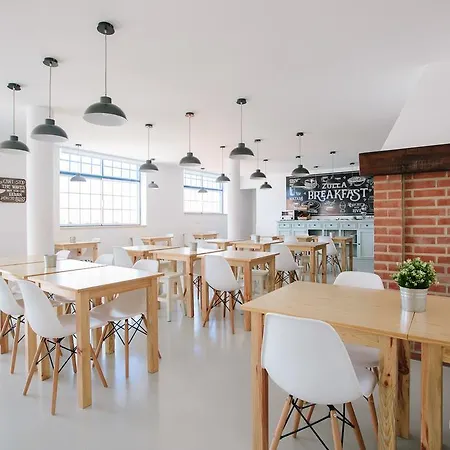 Zulla Nazaré`s Surf Village * Nazaré