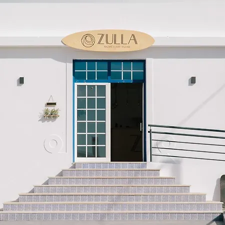 Zulla Nazare's Surf Village ゲストハウス