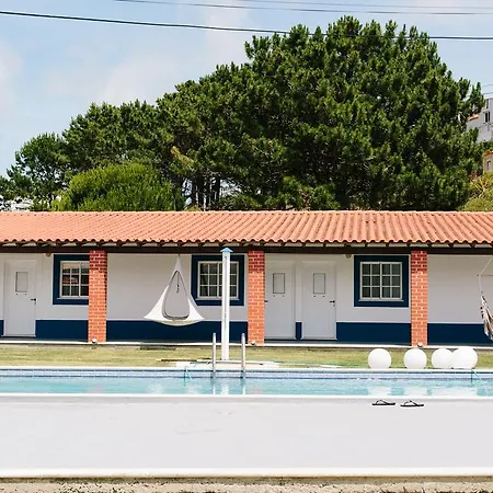 Maison d'hôtes Zulla Nazaré`s Surf Village *