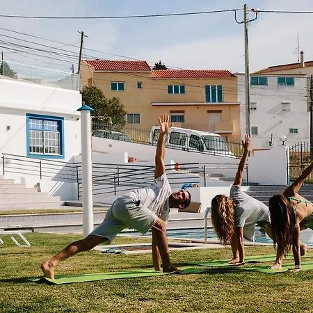 Maison d'hôtes Zulla Nazaré`s Surf Village