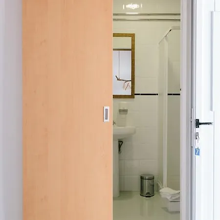 Casa de hóspedes Zulla Nazare's Surf Village *