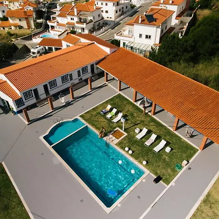 Zulla Nazare's Surf Village * Nazare