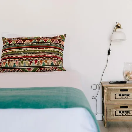 Zulla Nazaré`s Surf Village Maison d'hôtes Nazaré