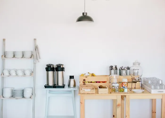 Zulla Nazare's Surf Village בית הארחה *