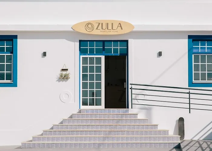 Zulla Nazare's Surf Village بيت ضيافة