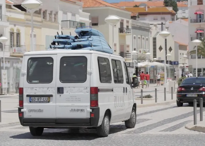 Zulla Nazare's Surf Village * نازاريه